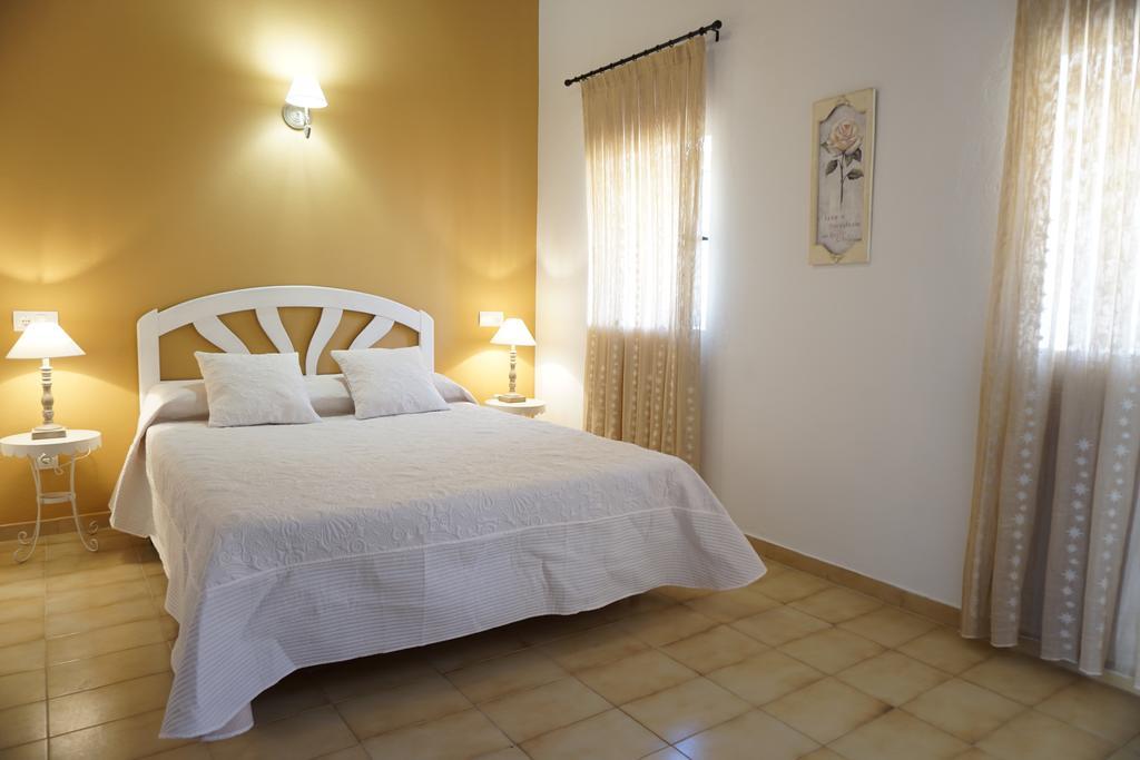 Apartments Campanitx - Astbury Formentera Es Calo  Oda fotoğraf